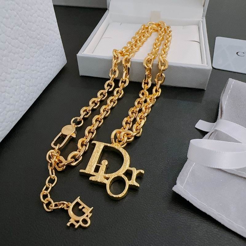 Dior Necklace 05lyr331